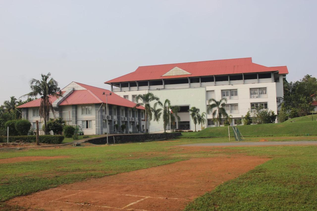 Angamaly Convention Centre Kochi Exterior photo
