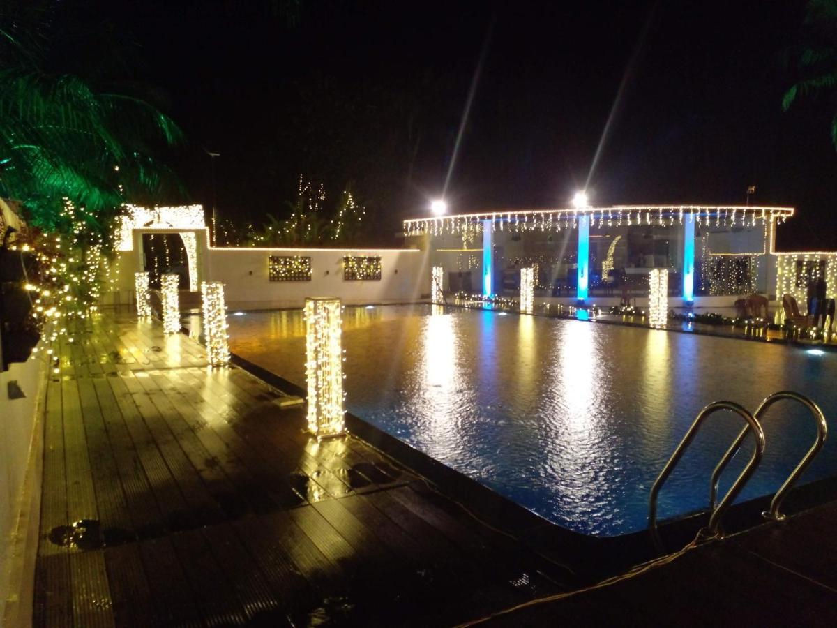 Angamaly Convention Centre Kochi Exterior photo