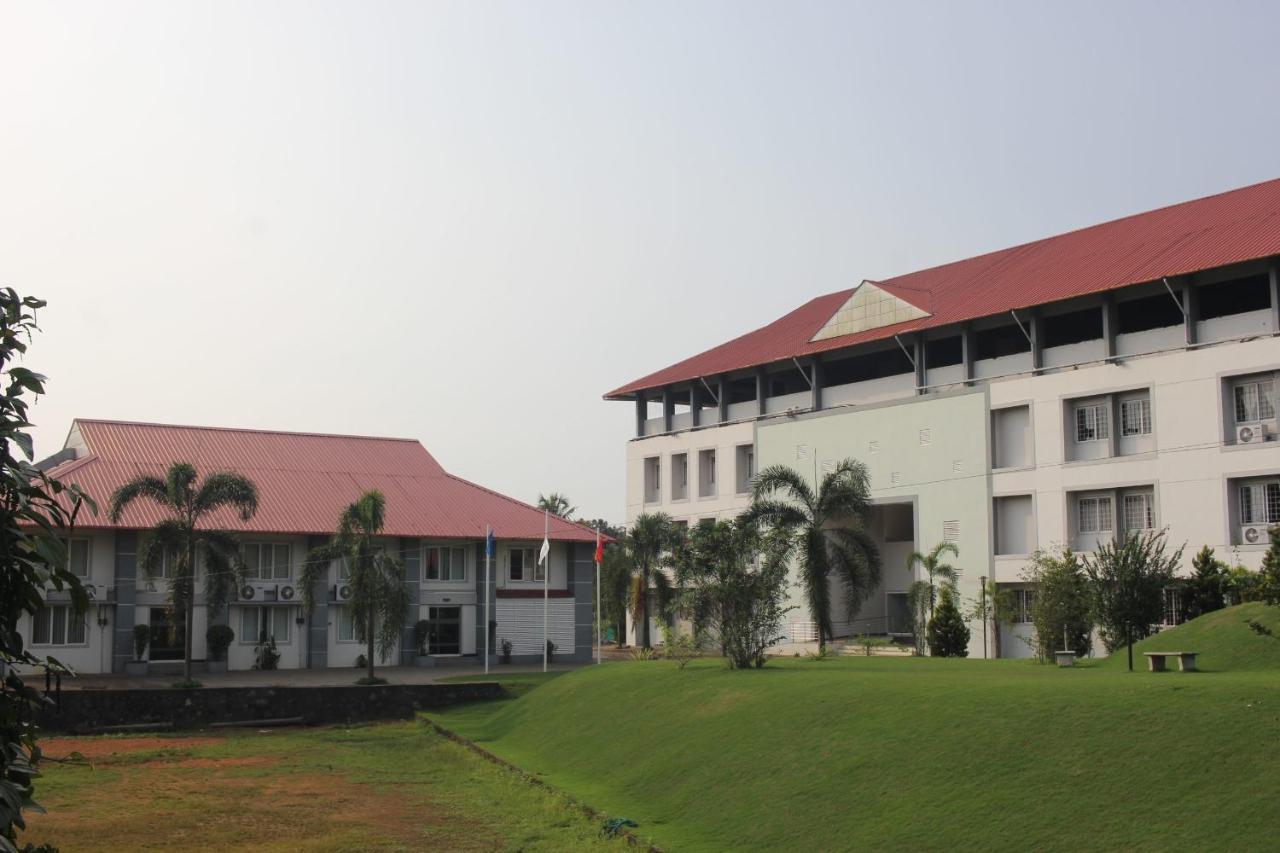 Angamaly Convention Centre Kochi Exterior photo