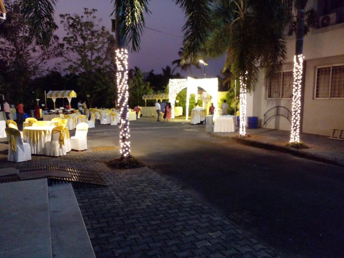 Angamaly Convention Centre Kochi Exterior photo