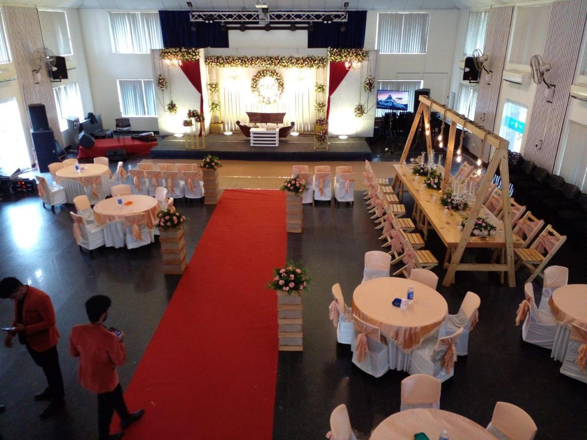 Angamaly Convention Centre Kochi Exterior photo